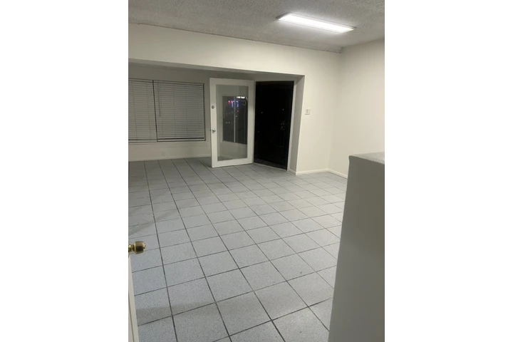 $1900 : APARTAMENTO DE RENTA image 10