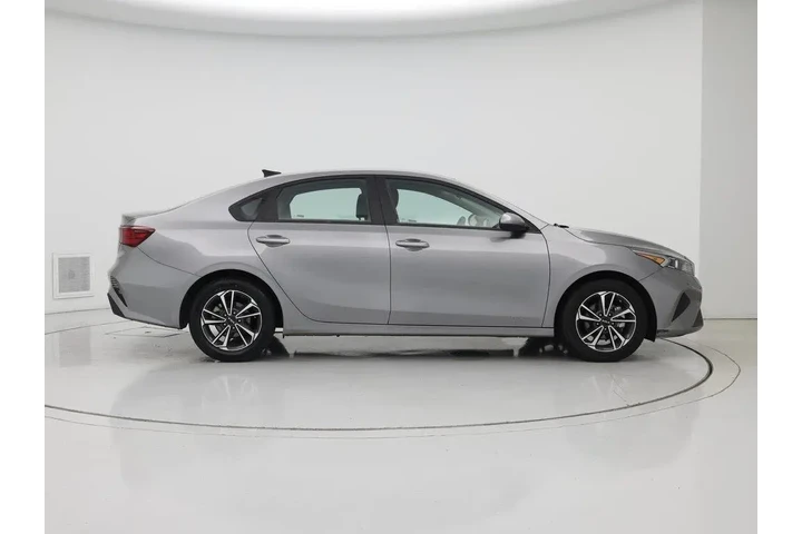 $17998 : Kia Forte 2024 LXS 4dr Sedan image 7