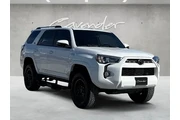 $36981 : Toyota 4Runner 2022 4x4 SR5 thumbnail