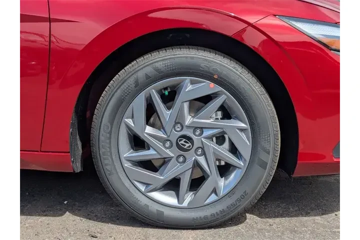 $27777 : Hyundai ELANTRA Hybrid 2025 image 7