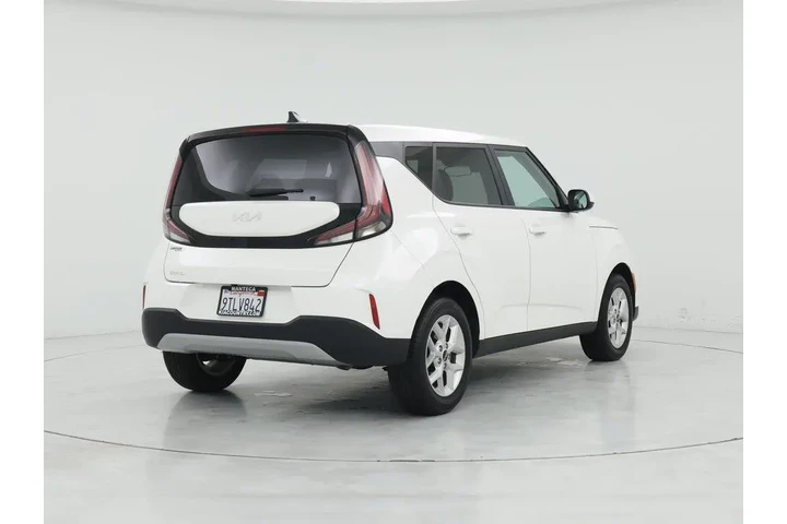 $18998 : Kia Soul 2024 LX 4dr Crossov image 8