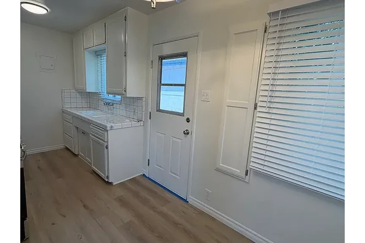 $1000 : House in Downey for rent image 2
