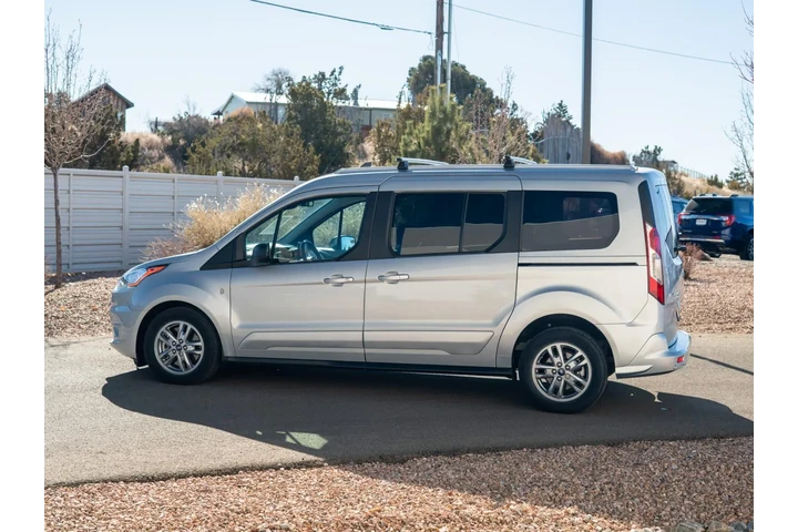 $41995 : 2023 Transit Connect XLT image 9