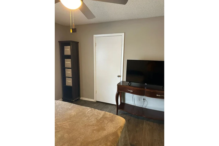 $850 : Cerca a Universal image 4