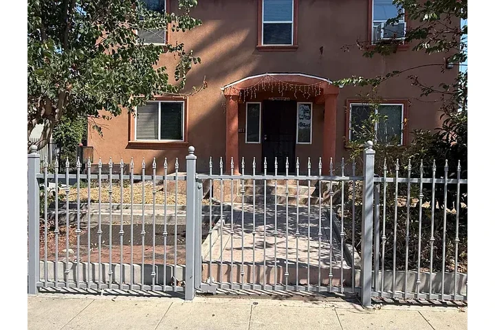 $1000 : Serendipity At Its Peak image 2