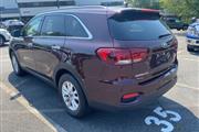 $22995 : PRE-OWNED 2019 KIA SORENTO LX thumbnail