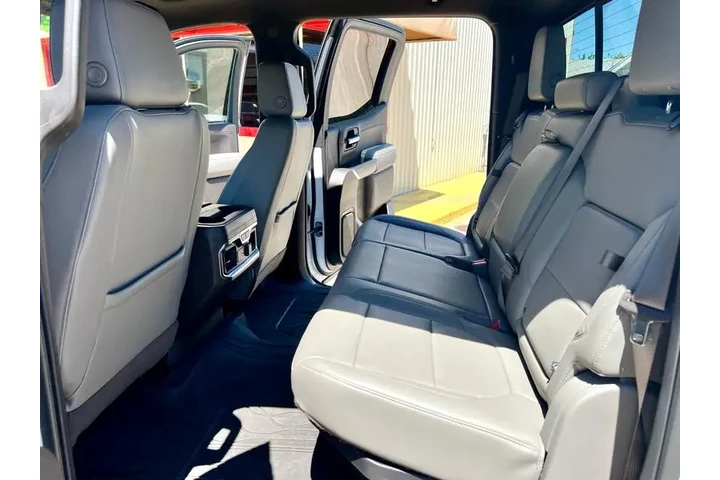 $32993 : 2019 Silverado 1500 LTZ Crew image 10