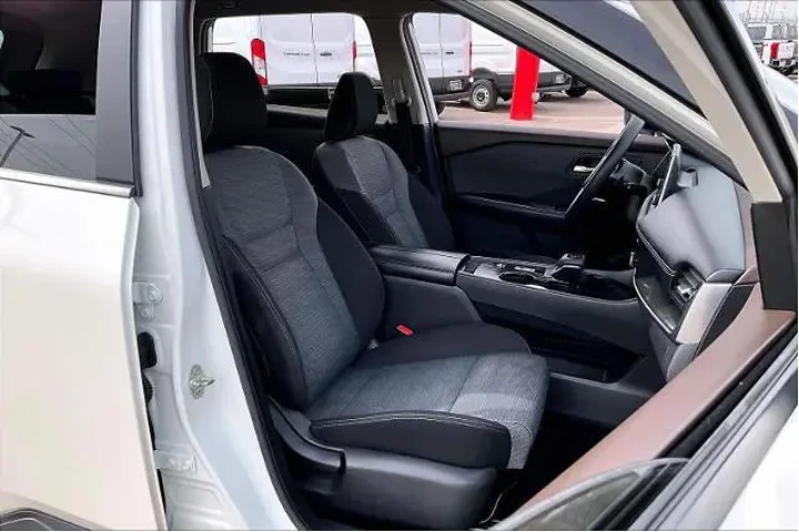 $19964 : Nissan Rogue 2023 SV 4dr Cro image 8