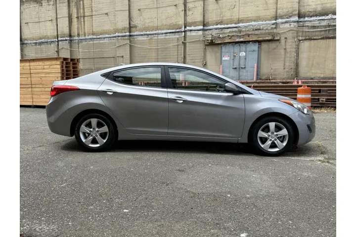 $6988 : 2013 Elantra GLS image 10