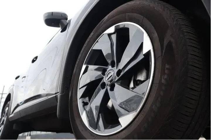 $23094 : Nissan Rogue 2025 AWD SV 4dr image 10