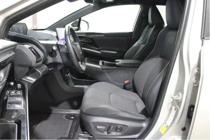 $26998 : Toyota bZ4X 2024 AWD XLE 4dr image 3