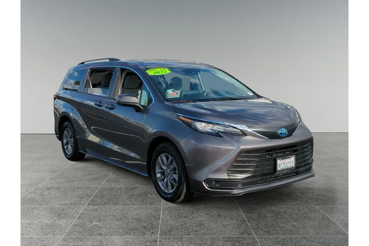$36882 : Toyota Sienna 2022 LE 8-Pass image 7