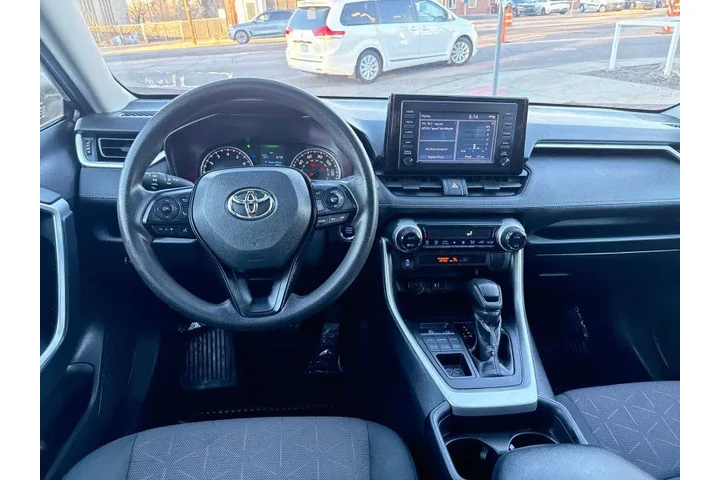 $16995 : 2019 RAV4 XLE image 7
