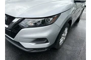 $16223 : Nissan Rogue Sport 2022 S 4d thumbnail