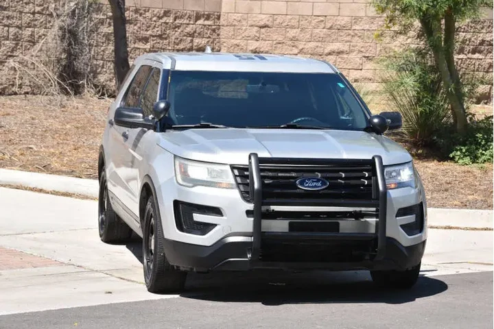 $14750 : 2017 Explorer Police Intercep image 10