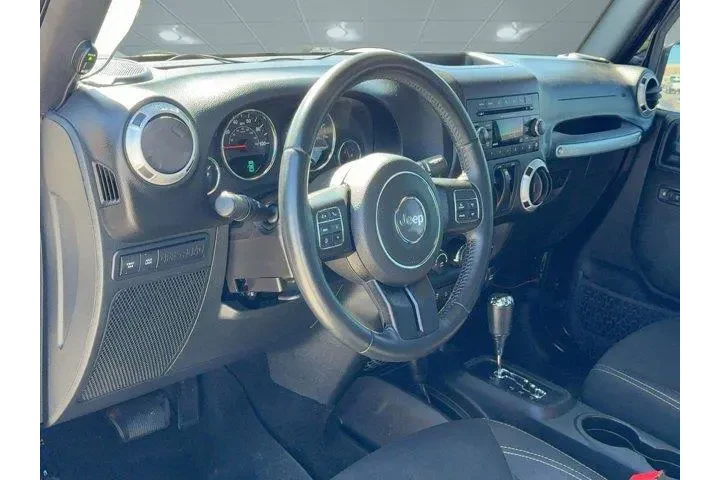 $18999 : Jeep Wrangler 2016 4x4 Rubic image 4