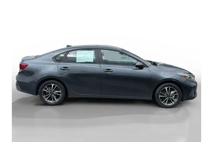 $16773 : Kia Forte 2024 LXS 4dr Sedan image 6