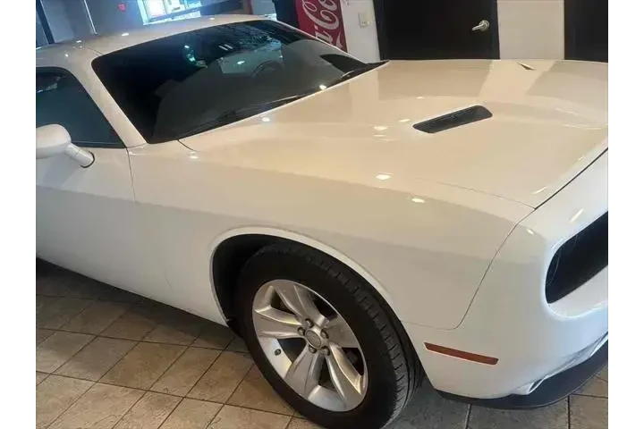 $17995 : Dodge Challenger 2023 SXT 2d image 9