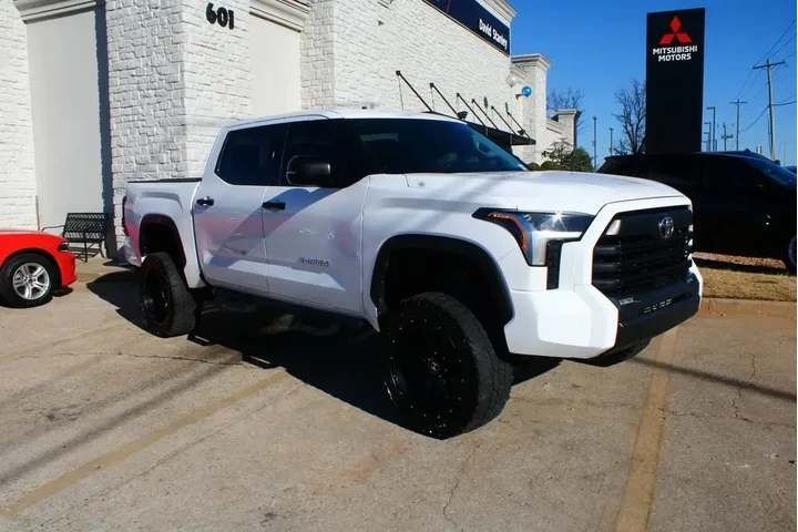 $39350 : Toyota Tundra 2022 4x4 SR5 4 image 6