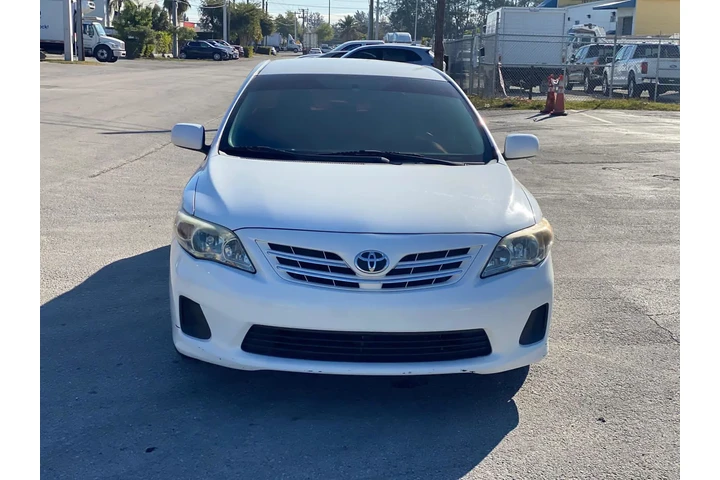 $5699 : Corolla 2013 image 7