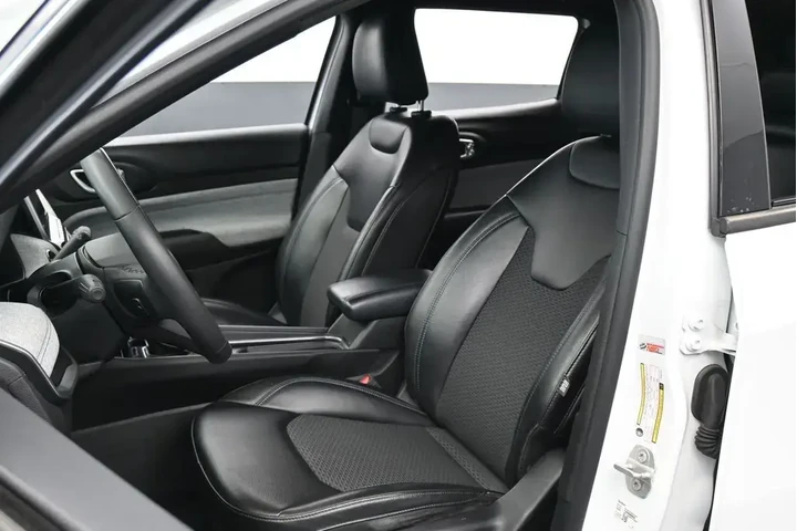 $19000 : Jeep Compass 2023 4x4 Latitu image 10