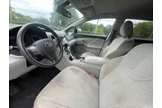 $13000 : 2012 Venza LE thumbnail