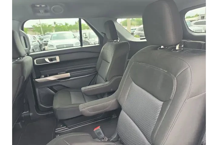 $24990 : Ford Explorer 2023 XLT 4dr S image 10