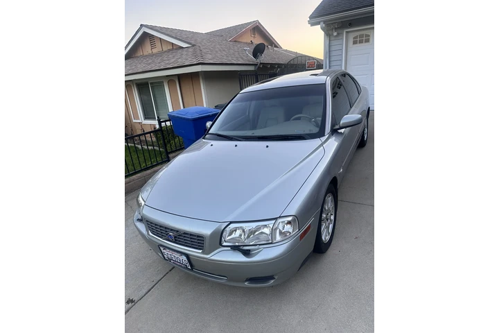 $2350 : Volvo S80 image 1