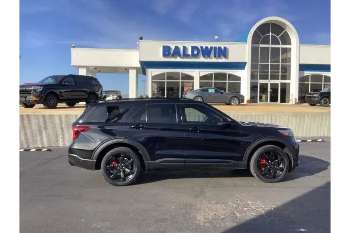 $29950 : Ford Explorer 2020 AWD ST 4d image 8