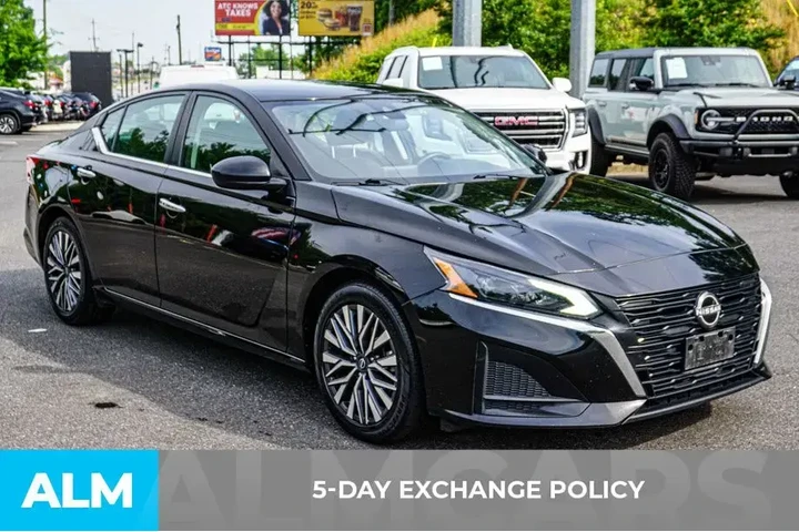 $17120 : Nissan Altima 2023 2.5 SV 4d image 4