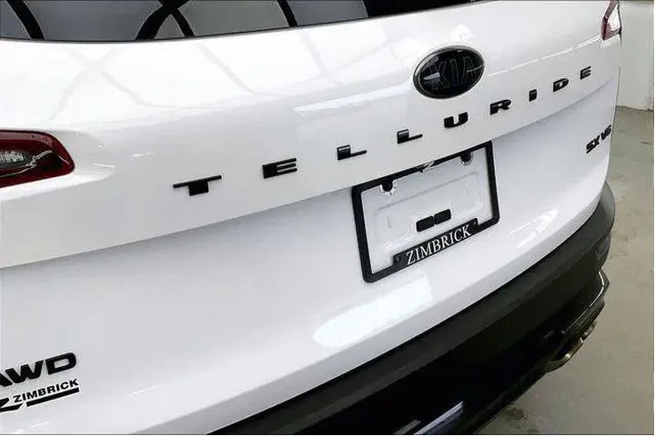 $27990 : Kia Telluride 2021 AWD SX 4d image 9