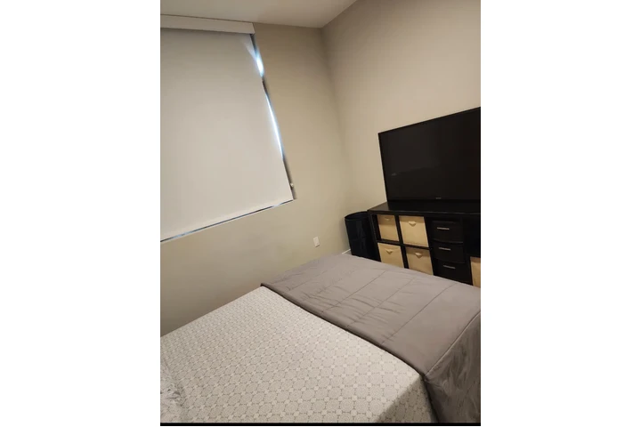 $1200 : HABITACIÓN SOLO PARA DAMAS Dor image 2