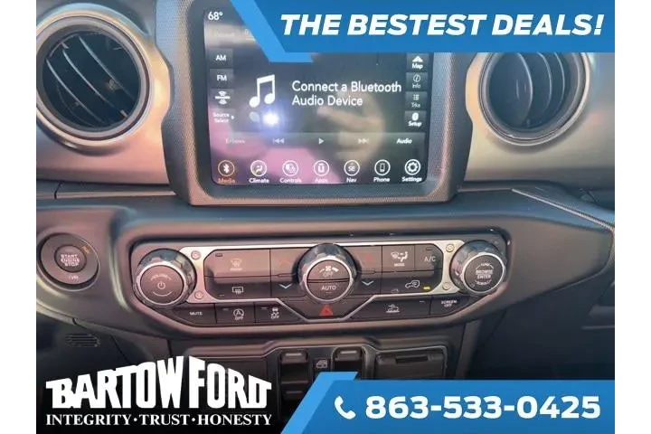 $33990 : Jeep Wrangler Unlimited 2021 image 9