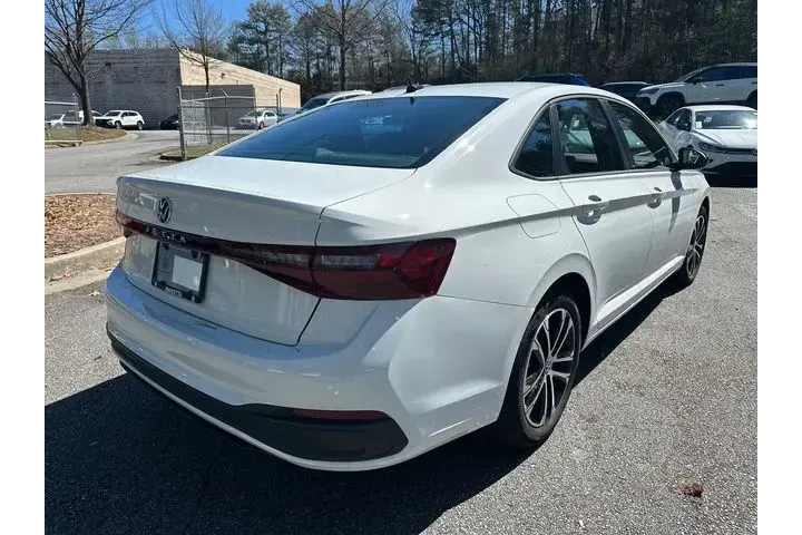 $20785 : Volkswagen Jetta 2025 Sport image 5