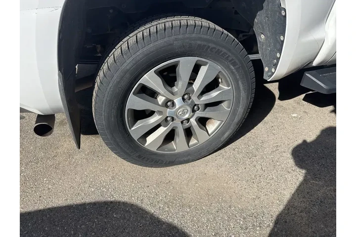 $38429 : Toyota Tundra 2015 4x4 Limit image 3