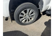 $38429 : Toyota Tundra 2015 4x4 Limit thumbnail