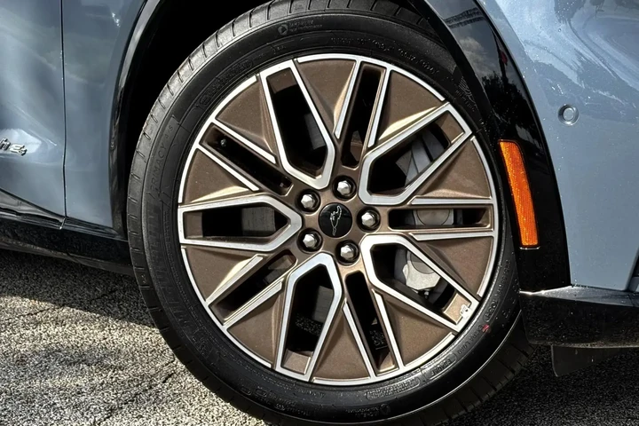 $34977 : Ford Mustang Mach-E 2024 AWD image 2