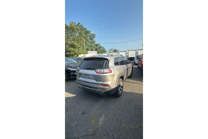 $9797 : Jeep Cherokee 2019 4x4 High image 4