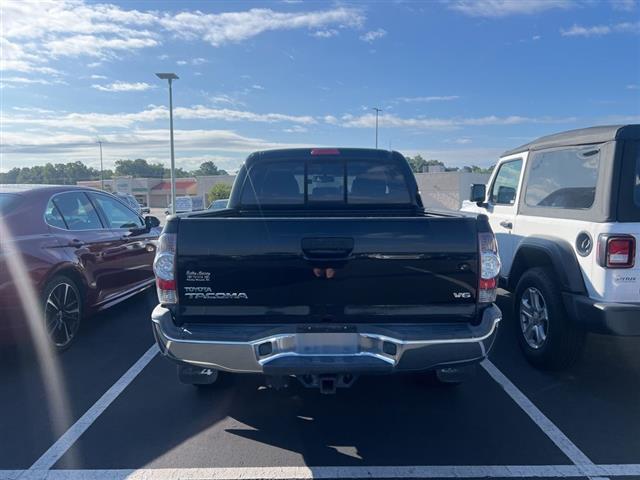 $23991 : PRE-OWNED 2013 TOYOTA TACOMA image 9