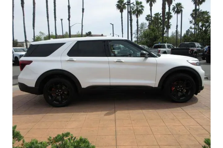 $28473 : Ford Explorer 2021 AWD ST 4d image 5