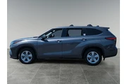 $34970 : Toyota Highlander 2022 LE 4d thumbnail