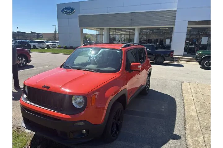 $12000 : Jeep Renegade 2018 4x4 Latit image 2