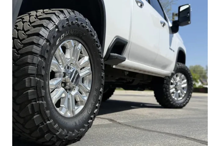 $66988 : 2020 Silverado 3500HD LTZ image 6