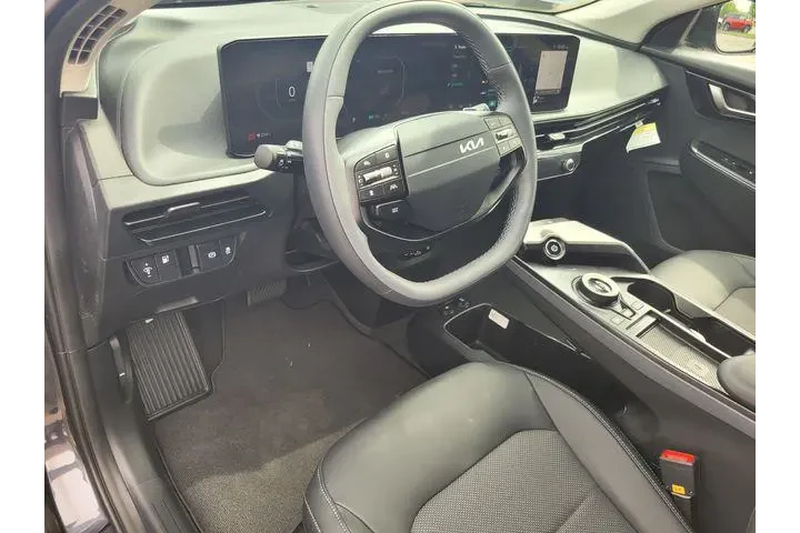 $32886 : Kia EV6 2025 Light Long Rang image 9