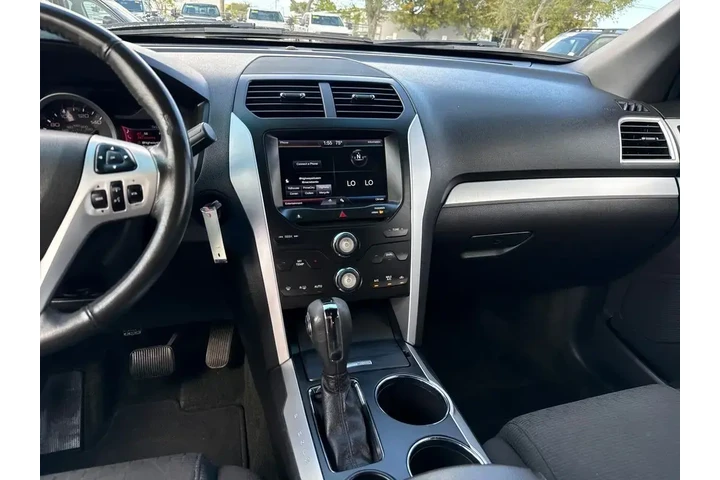 $10900 : Ford Explorer 2013 XLT 4dr S image 6