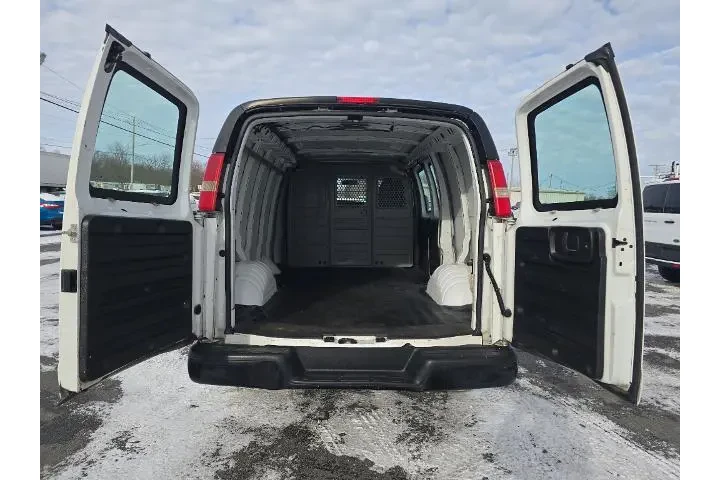 $18995 : Chevrolet Express 2014 3500 image 9