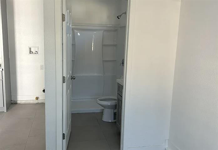 $1000 : Unit 2 on this property is an image 3