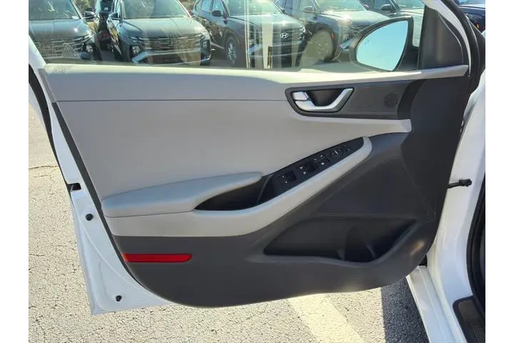 $14995 : Hyundai IONIQ Hybrid 2019 Li image 10