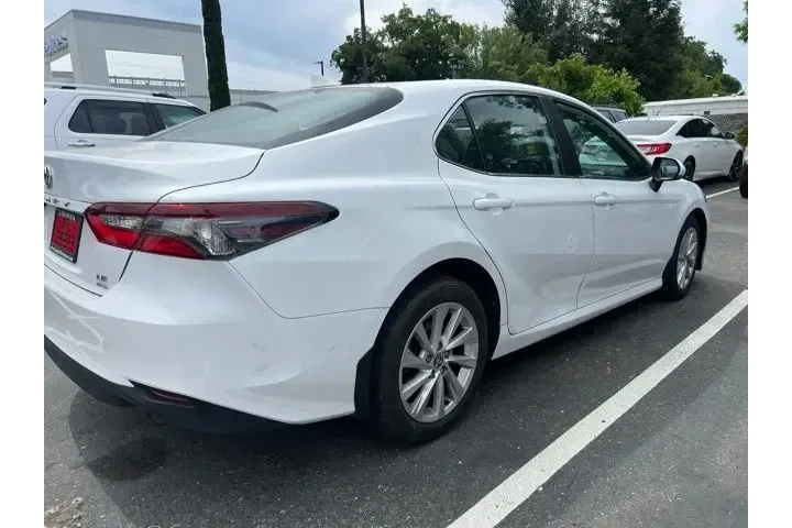 $24988 : Toyota Camry 2021 AWD LE 4dr image 6