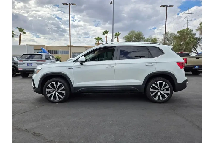 $20594 : Volkswagen Taos 2023 SE 4dr image 3